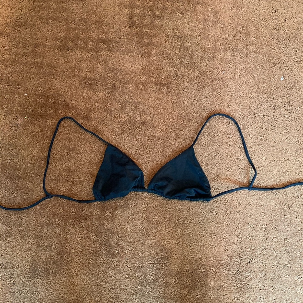 Black bikini